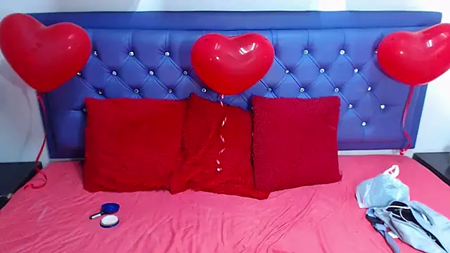 Snapshot of kiwii_nasty chatting on February 14, 10:47 pm kiwii nasty online show from February 14, 10:47 pm