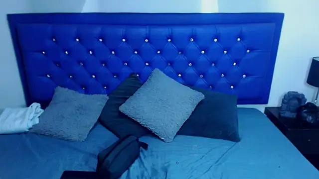 Snapshot of kiwii_nasty chatting on November 25, 8:20 pm kiwii nasty online show from November 25, 8:20 pm