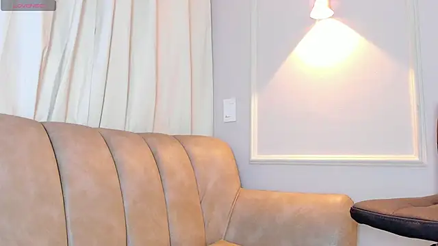 Lia walton online show from December 3, 1:10 pm