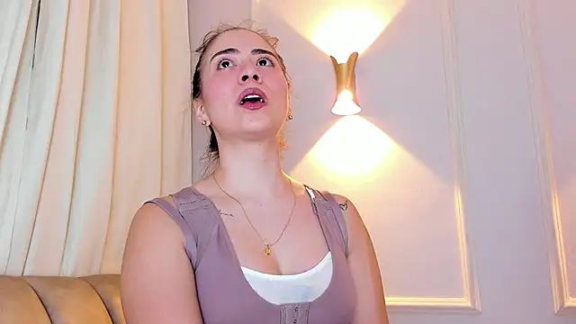 Lia walton online show from November 8, 3:26 pm