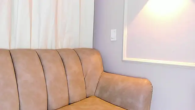 Lia walton online show from February 11, 11:53 am