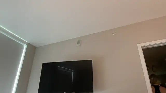 xoxoxjenn online show from April 4, 8:04 pm