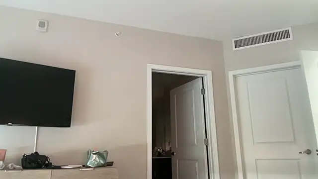 xoxoxjenn online show from April 3, 4:02 pm