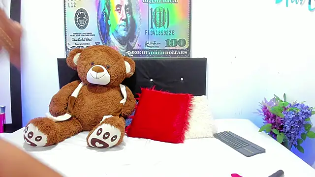 Snapshot of ZahiraEvans_ chatting on October 3, 6:42 pm ZahiraEvans online show from October 3, 6:42 pm