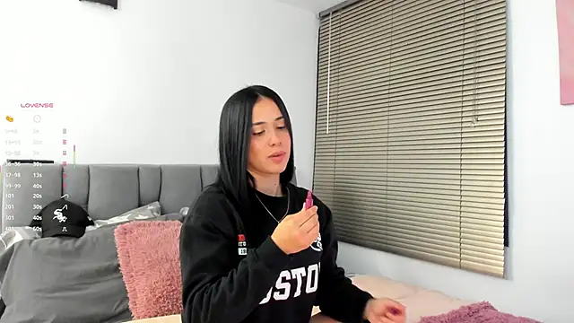 Gigi-bom online show from January 6, 11:09 pm