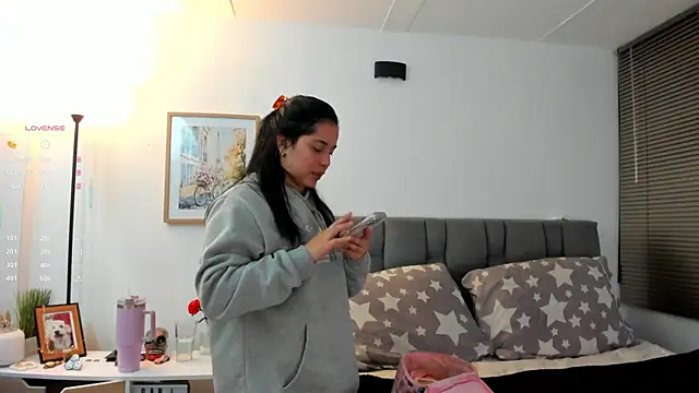 Gigi-bom online show from December 21, 1:41 am