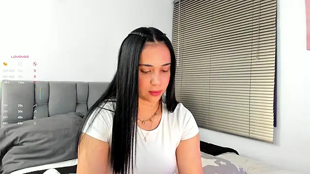 Gigi-bom online show from December 23, 12:00 am