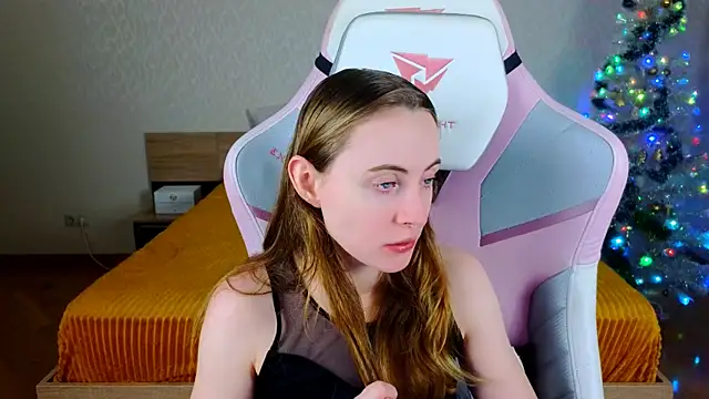 Cowell Adelina online show from December 22, 9:31 am