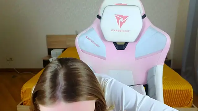 Cowell Adelina online show from December 15, 9:26 am