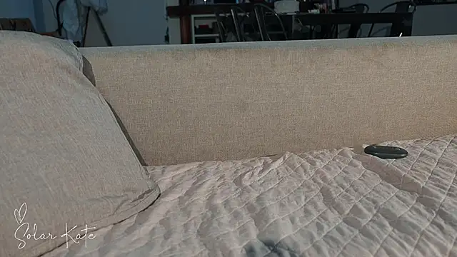 solarkate online show from February 8, 9:24 am