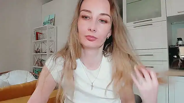 Maiami000 online show from April 14, 2:33 pm