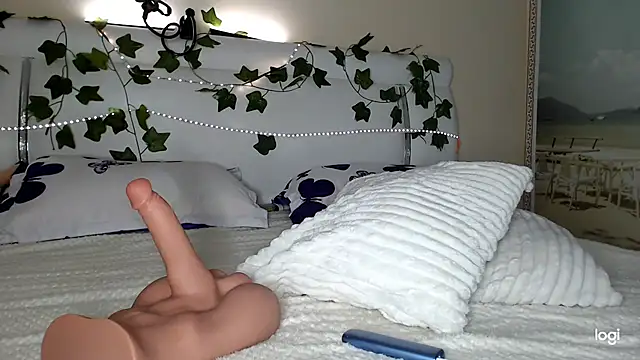 Bigboobs6930 online show from March 14, 5:35 am