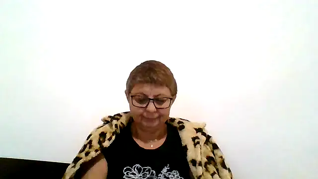 roseblak42 online show from October 10, 3:46 pm