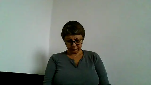 roseblak42 online show from November 10, 10:20 am