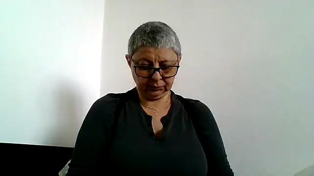 Snapshot of roseblak42 chatting on April 30, 9:38 am roseblak42 online show from April 30, 9:38 am