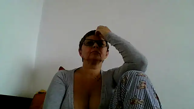 roseblak42 online show from October 24, 12:26 pm