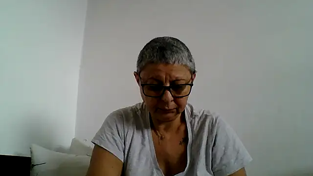 roseblak42 online show from December 5, 10:03 am