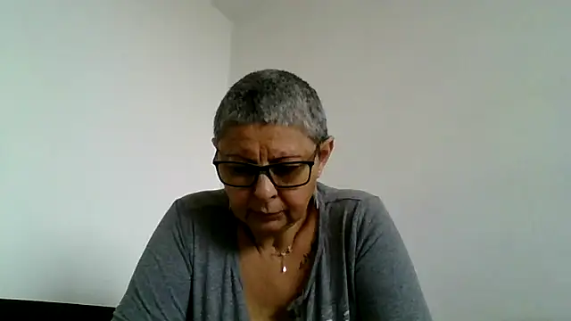 roseblak42 online show from December 1, 11:55 am