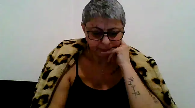 roseblak42 online show from February 20, 6:35 pm