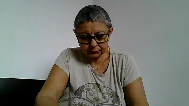 roseblak42 online show from December 3, 10:14 am