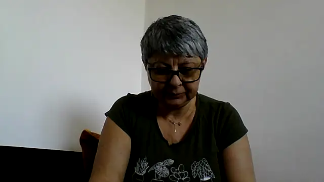 roseblak42 online show from March 13, 11:26 am