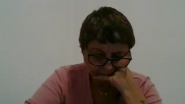 roseblak42 online show from November 9, 3:27 pm