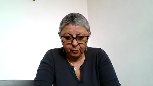 roseblak42 online show from April 22, 10:22 am