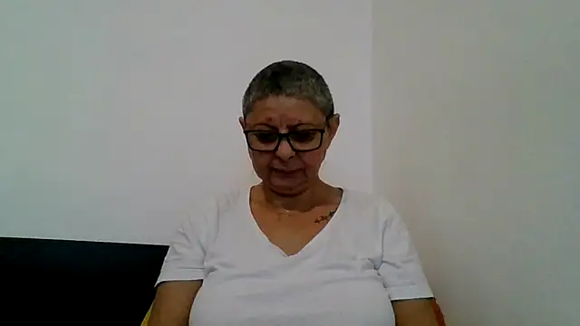 roseblak42 online show from November 23, 7:18 am