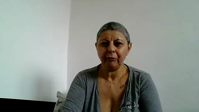 roseblak42 online show from December 2, 9:55 am