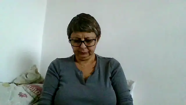 roseblak42 online show from November 11, 2:01 pm