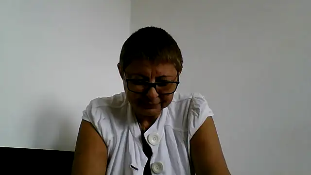 roseblak42 online show from September 30, 9:26 am