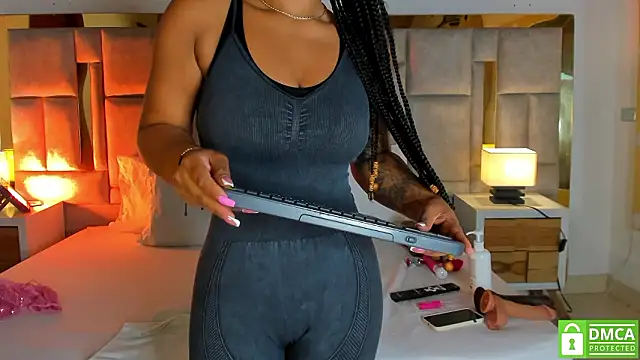 Miss Abigail  online show from March 25, 1:10 pm