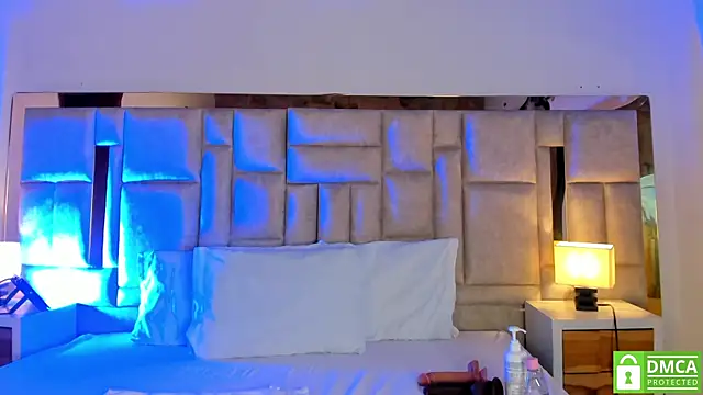 Miss Abigail  online show from February 28, 1:00 pm