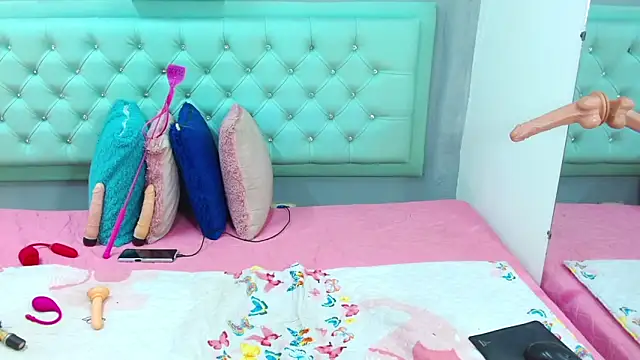 Snapshot of aleska_mack chatting on March 12, 2:30 am aleska mack online show from March 12, 2:30 am