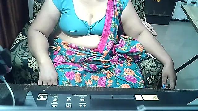 Snapshot of Punambhabisexy chatting on November 2, 11:48 am Punambhabisexy online show from November 2, 11:48 am