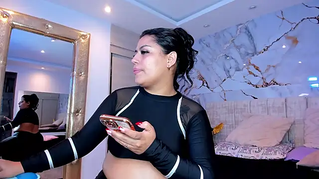 kiana cream online show from February 21, 11:23 am