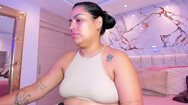 kiana cream online show from December 4, 11:42 am