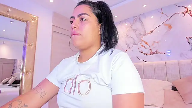 kiana cream online show from November 22, 11:53 am