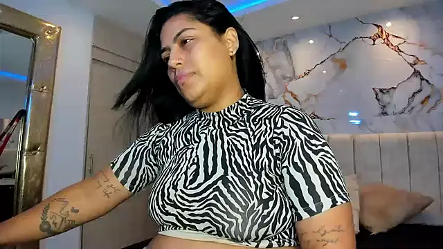 Snapshot of kiana_cream chatting on June 12, 12:03 pm kiana cream online show from June 12, 12:03 pm