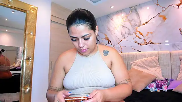 kiana cream online show from February 16, 11:42 am