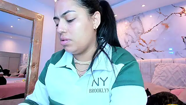 kiana cream online show from March 19, 11:54 am