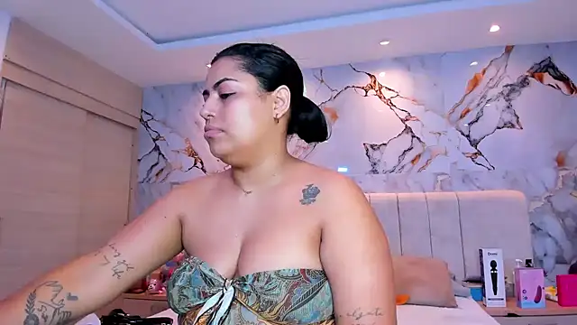 kiana cream online show from May 15, 11:41 am