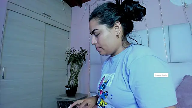 Snapshot of kiana_cream chatting on March 20, 11:38 am kiana cream online show from March 20, 11:38 am