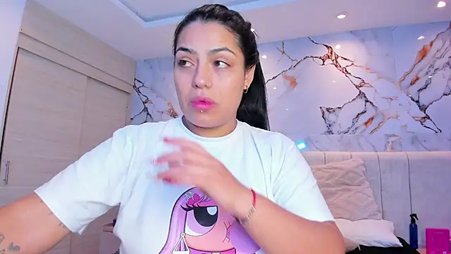 kiana cream online show from January 17, 11:58 am