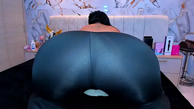 kiana cream online show from April 2, 3:57 am