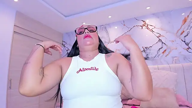 kiana cream online show from January 8, 4:29 am