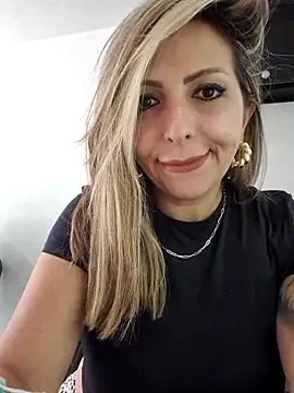  Abril-Office1 online show from March 12, 7:25 pm