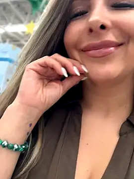 Snapshot of _Abril-Office1 chatting on November 25, 4:07 pm Abril-Office1 online show from November 25, 4:07 pm