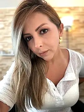  Abril-Office1 online show from September 22, 3:07 pm