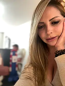  Abril-Office1 online show from September 23, 3:19 pm